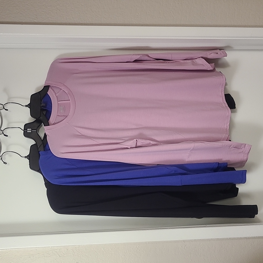 Avia Long Sleeve Athletic Shirts